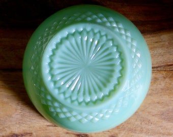 Vintage Jadeite Bowl, Retro Kitchenalia, Saw Tooth Rim Dish with Diamond Bottom, Green Depression Glass, Bon Bon Dish, Gift for Collector