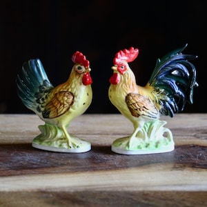Vintage Rooster and Hen Salt & Pepper Shakers, Retro Kitchenalia, Beautifully Glazed Chicken Shakers, Cottagecore Farmhouse, Collector Gift