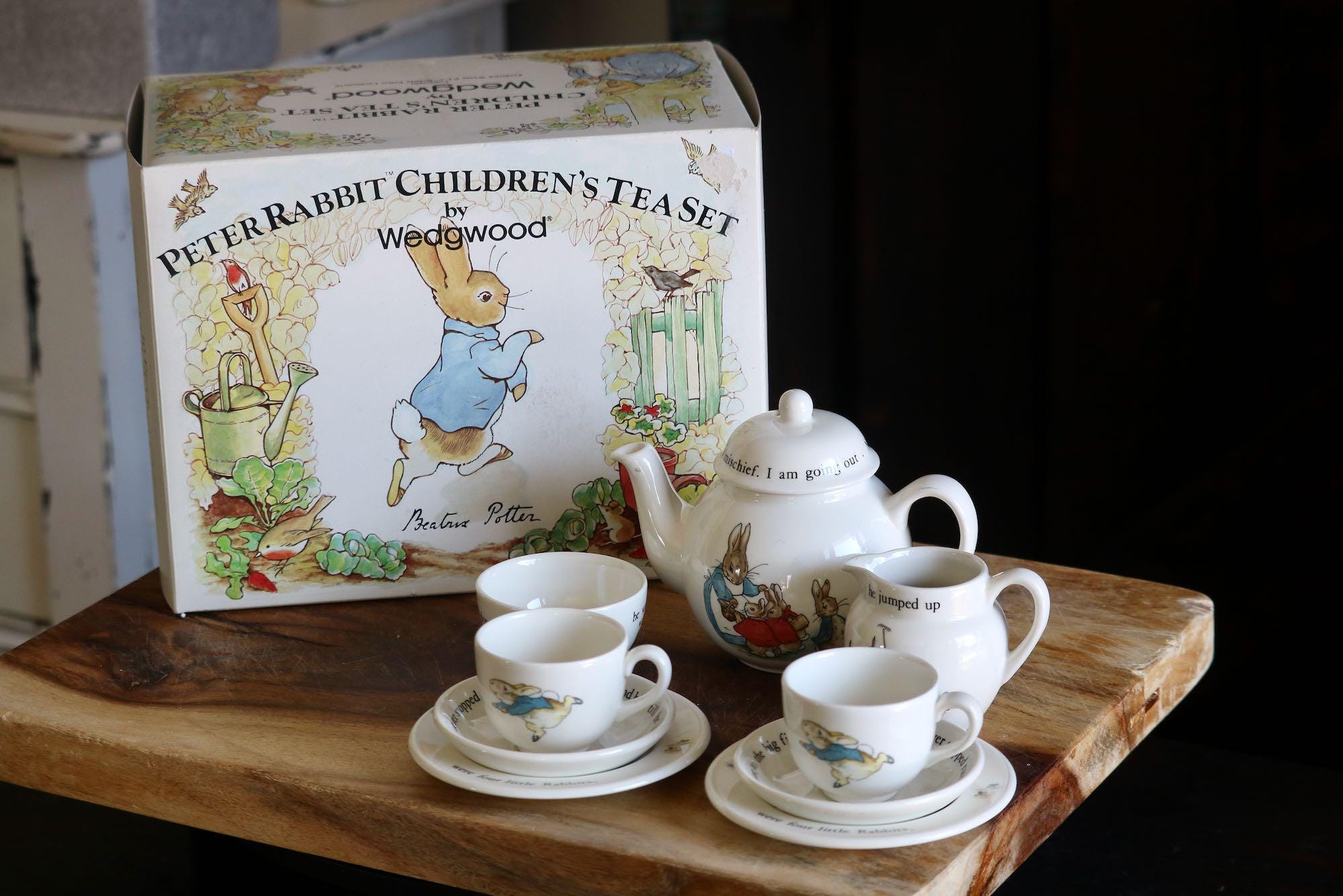 Wedgwood Peter Rabbit Set - 廃盤 Wedgwood Peter Rabbit Child's Tea