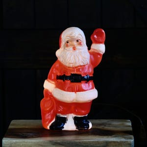 Kitschy Santa Blow Mold, Vintage Christmas Decor, Poloron Waving Santa w/ Toy Sack, Holiday Mantel Decor, Collector Gift, Grannycore Kitsch