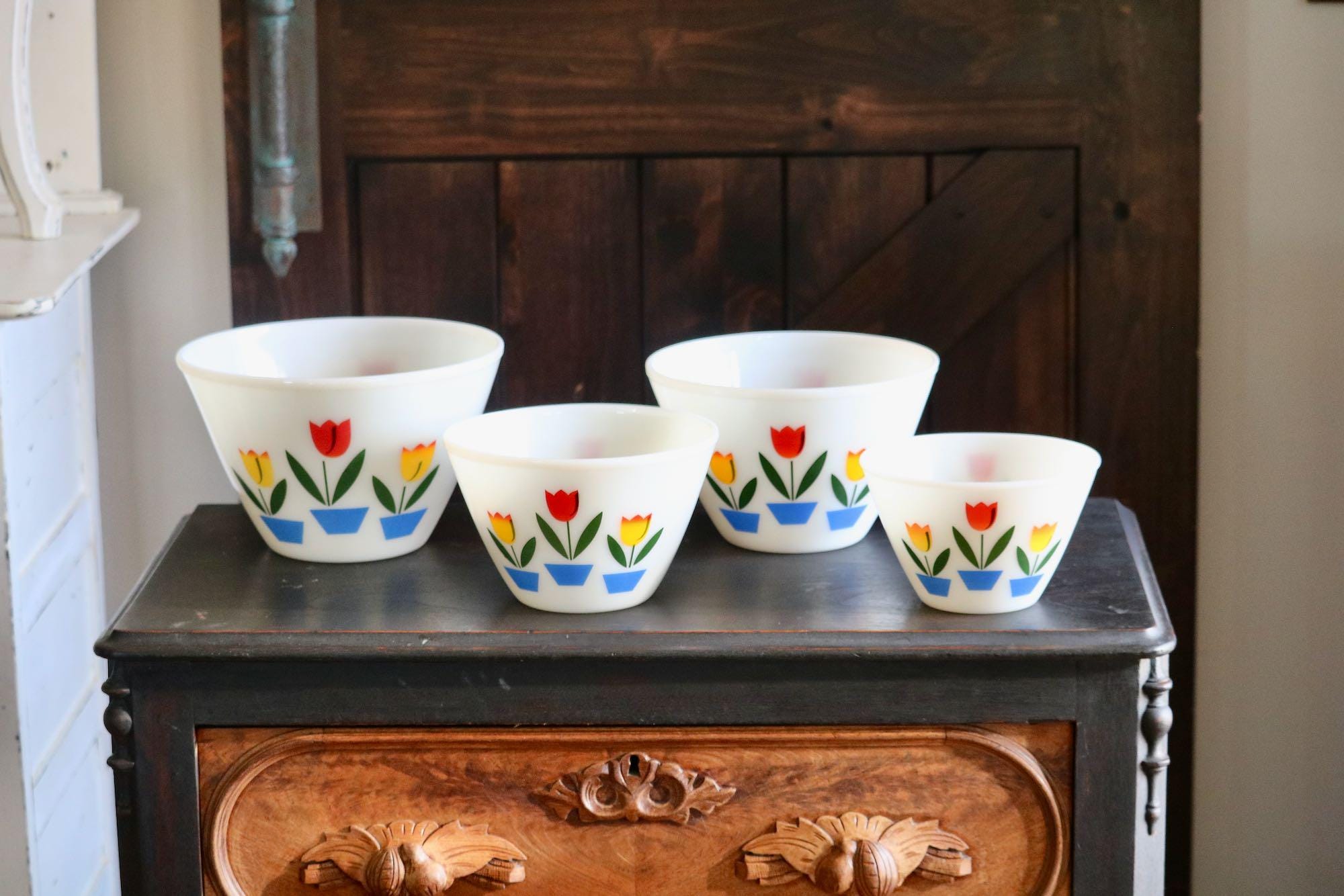 Fire King チューリップデザイン 4個セット Fire King チューリップデザイン 4個セット