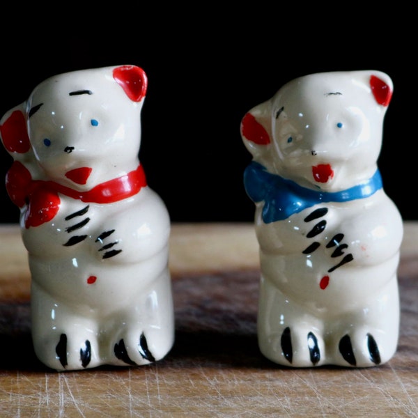 Vintage Shawnee Bear Salt and Pepper Shakers, Retro Kitchenalia, Cute Chunky Red White and Blue Bears, Gift for Hostess, Grannycore Kitsch