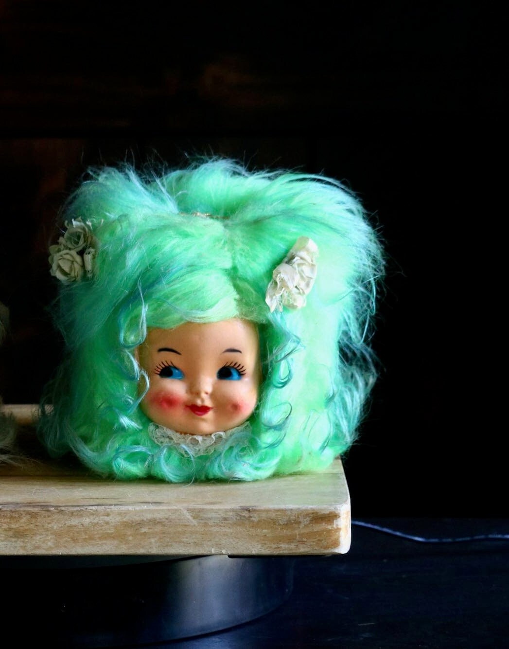 ヴィンテージ1978・陶器“Sally”チャイナドールキット・オリジナルボックス Vintage Doll Head Tissue Box Cover, Spooky Creepy Halloween Decor