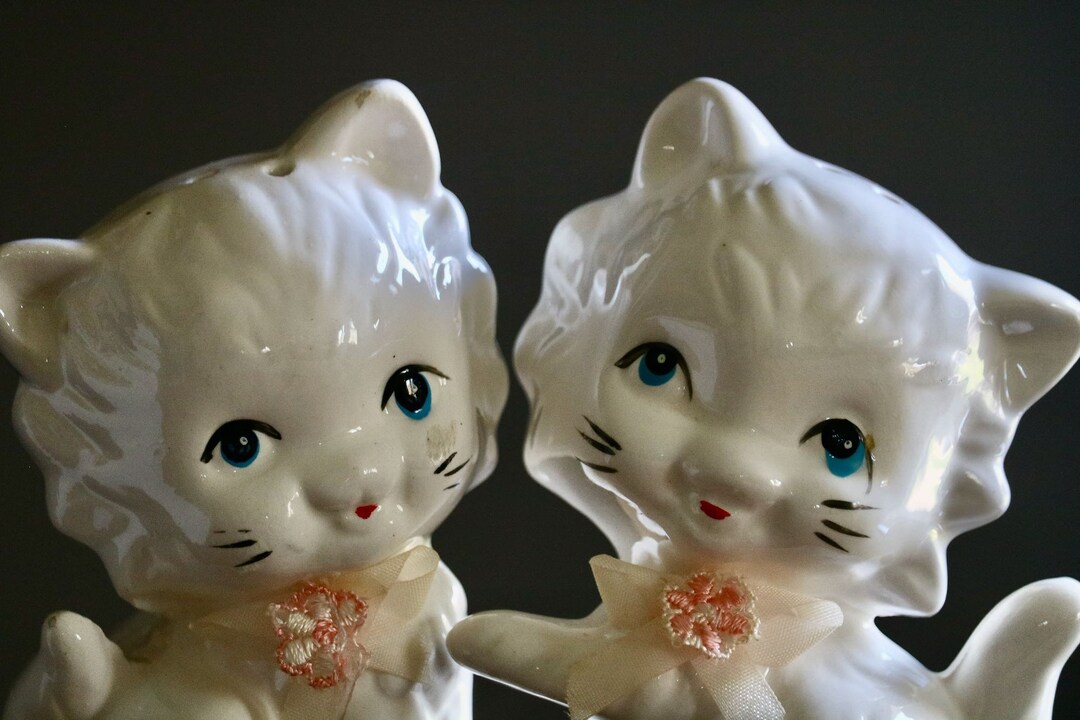 Vintage Cat Salt and Pepper Shakers Retro Kitchenalia Cute Etsy