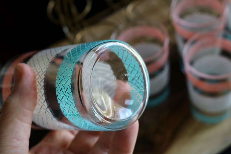 Vintage Anchor Hocking Geometric Tumblers with Carrier, Retro Kitchenalia, Pink White & Teal Drinking Glasses, Mid Century Kitchen Drinkware