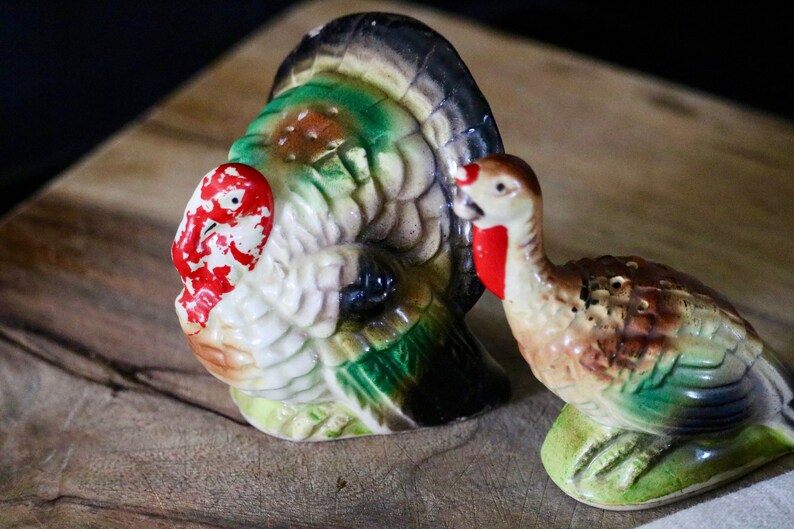 Thanksgiving Table Decor Chippy Farmhouse Decor Tom Turkey and Hen Shakers Salt and Pepper Shakers