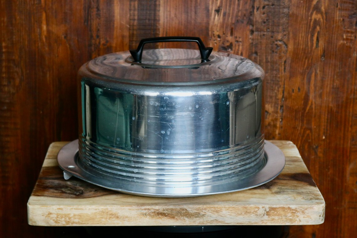 Vintage Metal Cake Carrier for Retro Kitchen Decor Regal Etsy