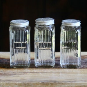 Vintage Hoosier Cabinet Sneath Spice Jars, Retro Kitchen Decor, 3 Glass Jars with Shaker Lids, Baker Gift, Grandmacore Kitsch, Mid Century