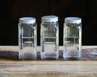 Vintage Hoosier Cabinet Sneath Spice Jars, Retro Kitchen Decor, 3 Glass Jars with Shaker Lids, Baker Gift, Grandmacore Kitsch, Mid Century