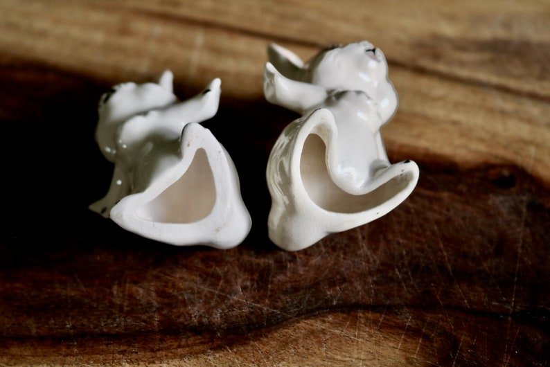 Small Vintage Kissing Rabbit Figurines for Cute Bunny Decor - Etsy Boy And Girl Hugging Drawing