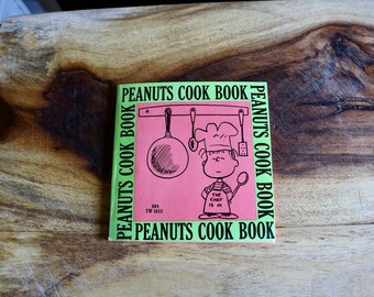 Vintage Peanuts Cook Book, Retro 1969 Recipe Scholastic Book, Gift for Snoopy Collector, Cartoon Art, Charles Schulz, SPINE DAMAGE