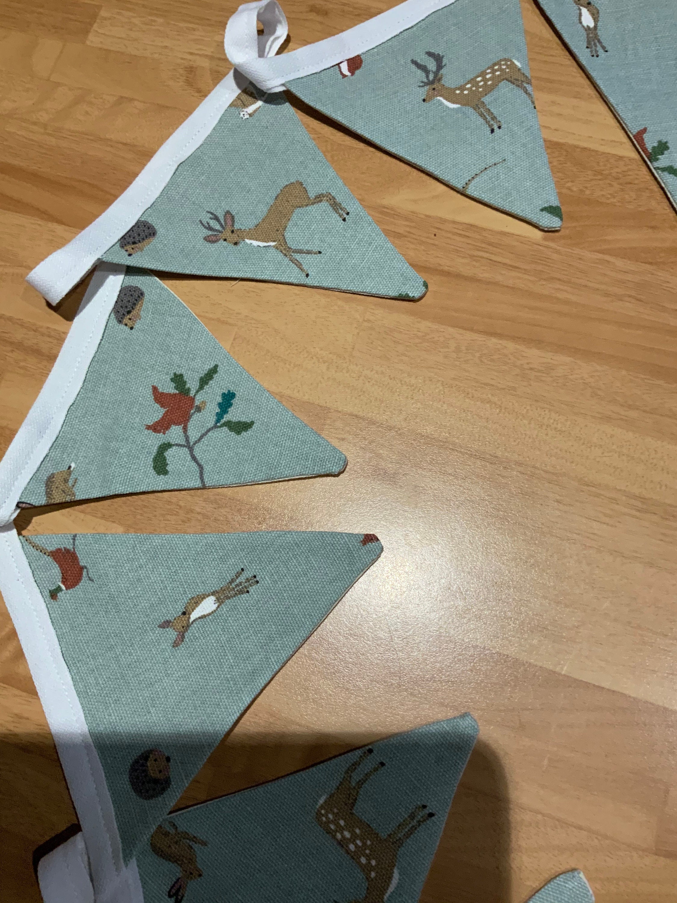 SOPHIE ALLPORT LIÈVRES TISSU BRUANT SIX FACES 8 DRAPEAUX 12