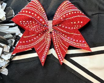 Röd Strass-cheerleaderrosett – AB Kristallvirveldesign – Glitter-tävlingscheerleaderrosett – Djärv hårrosett för matchdag