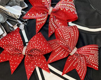 Röd cheerleader-rosett med strass – Glitter-tävlingsrosett – Välj ditt designmönster – AB-kristall cheerleader-hårrosett