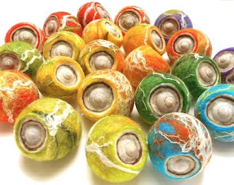 Snail shell, set of 3, felted, color requests always possible
