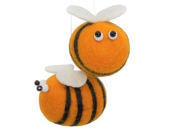 Bee SUMMSI fine merino wool hand felted