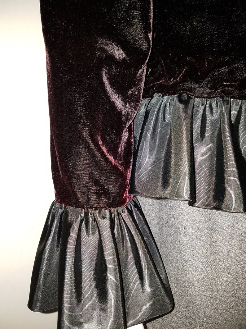 Vintage 60/'s LEON HASKIN Darkest Burgundy Velvet /& Black Silky Ruffle Evening Jacket with Shot Taffeta Look Ruffled Collar Trim and Cuffs