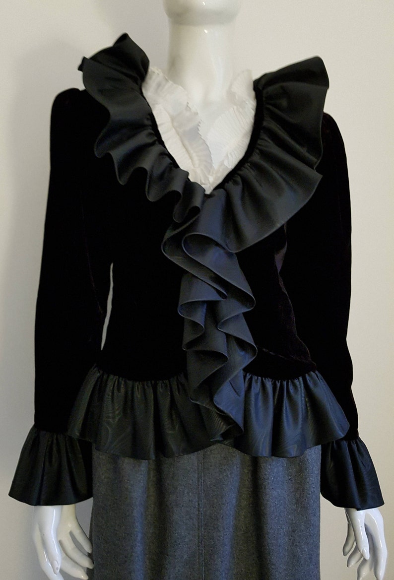Vintage 60/'s LEON HASKIN Darkest Burgundy Velvet /& Black Silky Ruffle Evening Jacket with Shot Taffeta Look Ruffled Collar Trim and Cuffs