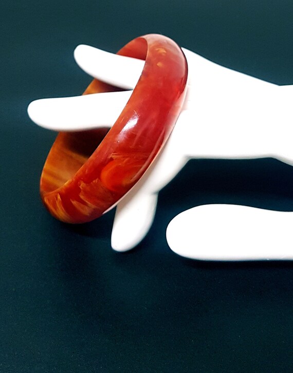 Vtg 40’s BAKELITE BANGLE in - Butterscotch and Ho