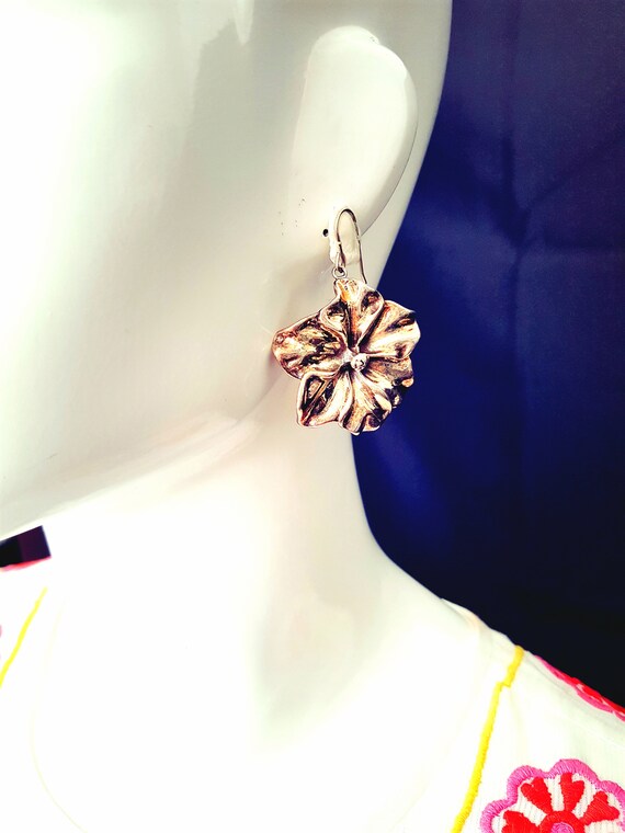 najo earrings