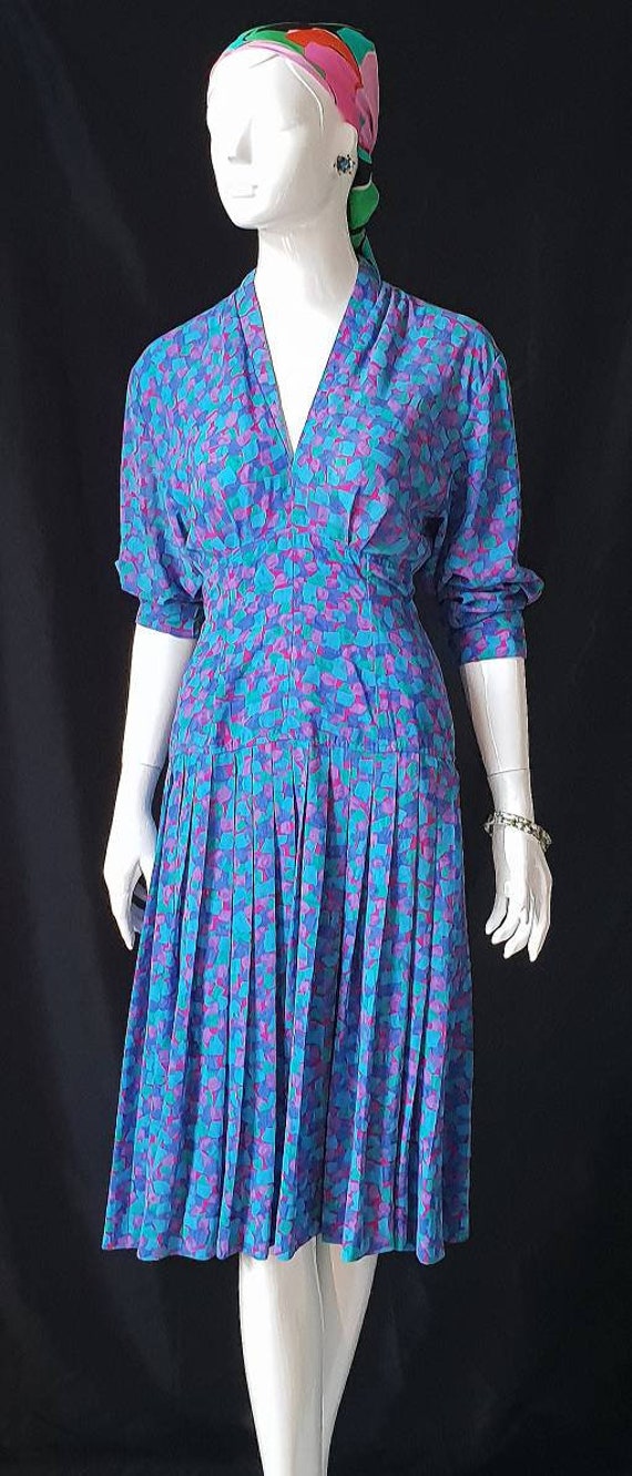 Vtg 70s does 40s PRUE ACTON Vivid Violet, Blue, G… - image 5