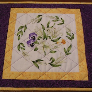 Quilted spring summer placemats.  Set of 4.