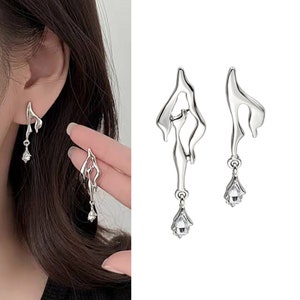 Liquid Drop Assymetric Abstract Geometric Earrings   S925 Silver Needle New Design