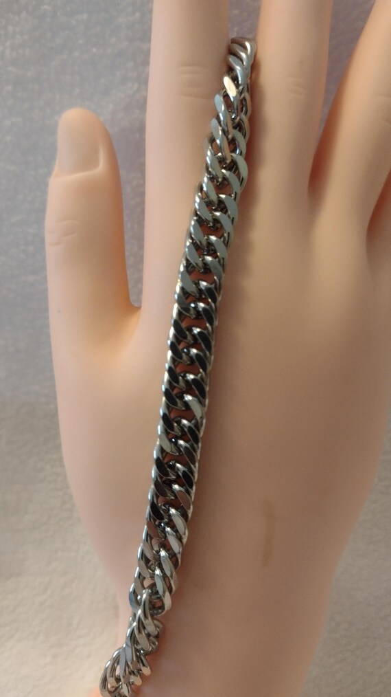Thick Closed Chain Link Bracelet - image 2