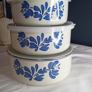 Vintage Emaille Nistschalen ikonischen Kornblumenblauen Muster CorningWare