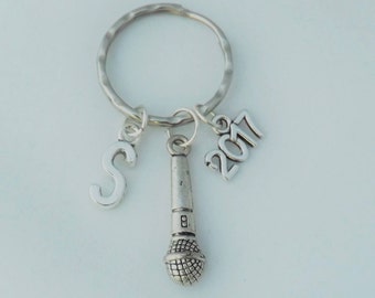 Microphone singer keyring, music lover gift, music teacher music student gift, musician gift for him or her, customised initial