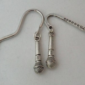 Musical microphone bookmark gift, musician gift, music student / teacher gift, music lover gift, karaoke singer bookmark