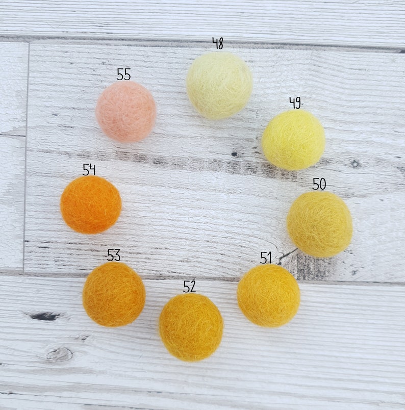 Playroom accessory Nursery accessory Felt ball garland Rainbow decor Rainbow Bedroom Felted rainbows