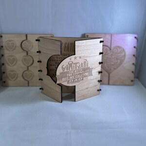 Tarjeta personalizada de madera para el día del padre, hecha a mano, inspirada en papá, disponible para cualquier ocasión.