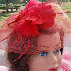 Red Fascinator Derby Race Bridal Church Hat. Wedding Tea Party Mini Hat.Costume Feather  Hair Clip Head Accessory. Cocktail Party Headpiece