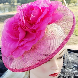 Fuchsia Pink  Sinamay Fascinator.  Derby Race Bridal Church Hat. Pink Wedding Mini Hat. Costume Feather Hair Clip Head Accessory.Headpiece