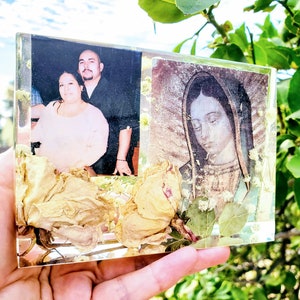 Preserving Funeral Pressed Flowers in Resin Frame like glass Paperweight Keepsake  memories of your wedding, anniversary, funeral