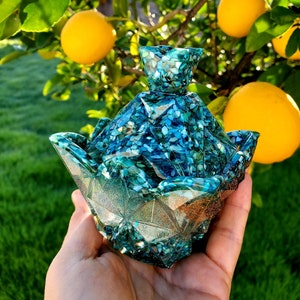 Pet Cremation Ashes Keepsake Urn: Resin Memorial Box with Flowers