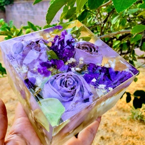 Wedding Flowers Preservation Resin cube paperweights .Funeral Memorial service flowers preservation. Bridal bouquet preservation.