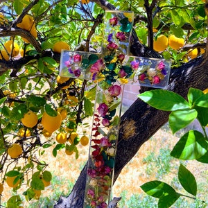 Handmade Resin Flower Cross: Funeral Bouquet Preservation