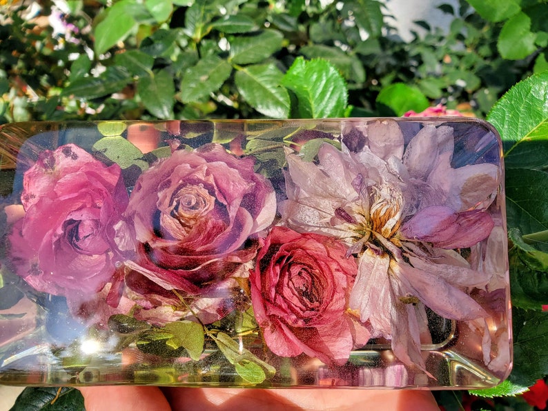 preserving wedding flowers in resin