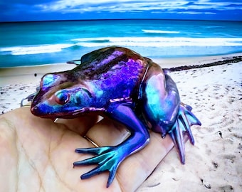 Pet Ashes Resin Frog Figurine: Memorial Keepsake Urn
