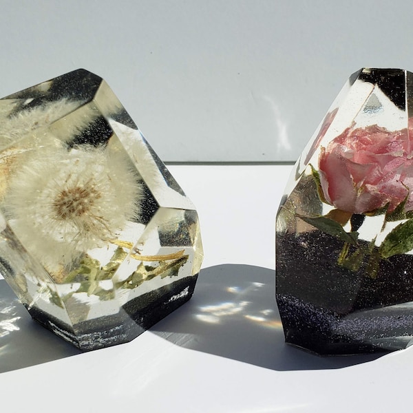 Preserved Flowers Crystals Paperweight. Beauty and The Beast Paperweight Keepsake. Love Forever. Preserved Rose dandelion.Healing Crystals.