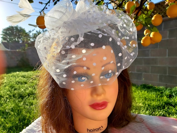 White Feather Fascinator: Bridal Derby Hat, Birdcage Veil  display picture 1