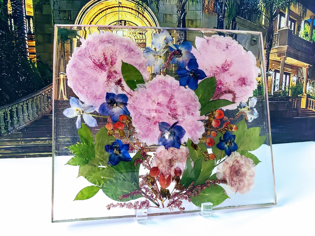 Custom Pressed Dried Wedding Flowers Bouquet Resin Frame. Flowers