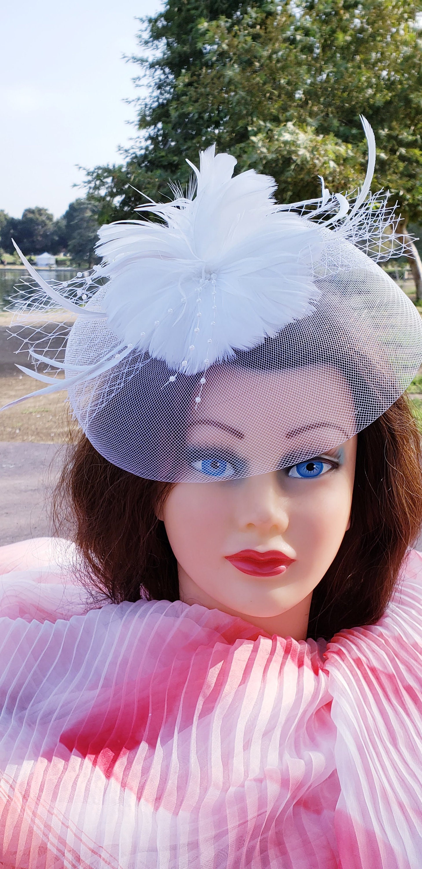 White Feather Fascinator: Bridal Derby Hat, Wedding Hair  display picture 2