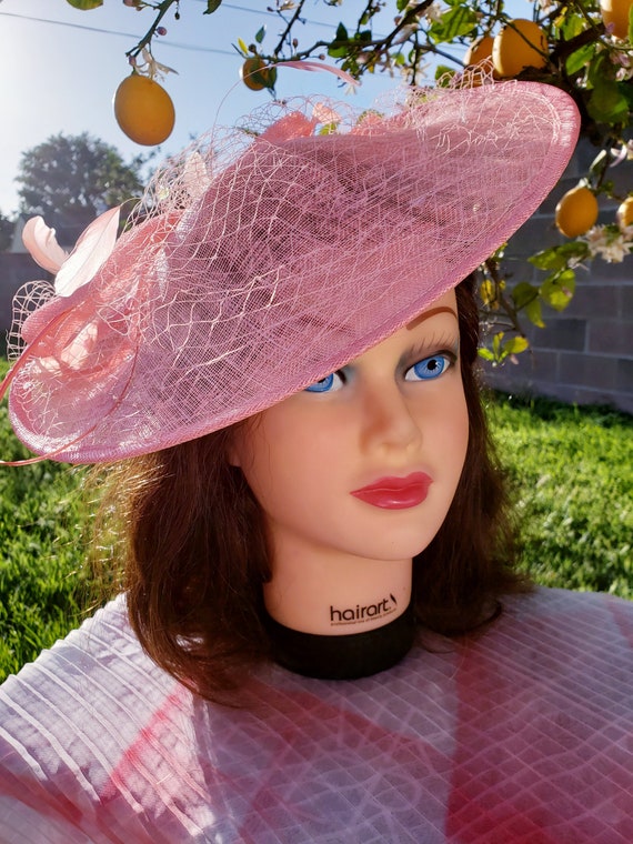 Coral Pink Sinamay Fascinator: Feather Derby Hat Headband - Etsy display picture 3