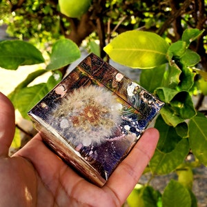 Real Flower Dandelion  in cube keepsake paperweight NATURAL GIFT. Dandelion Paperweights. Home Office Deck Decor.Gift.Glass like.Crystals