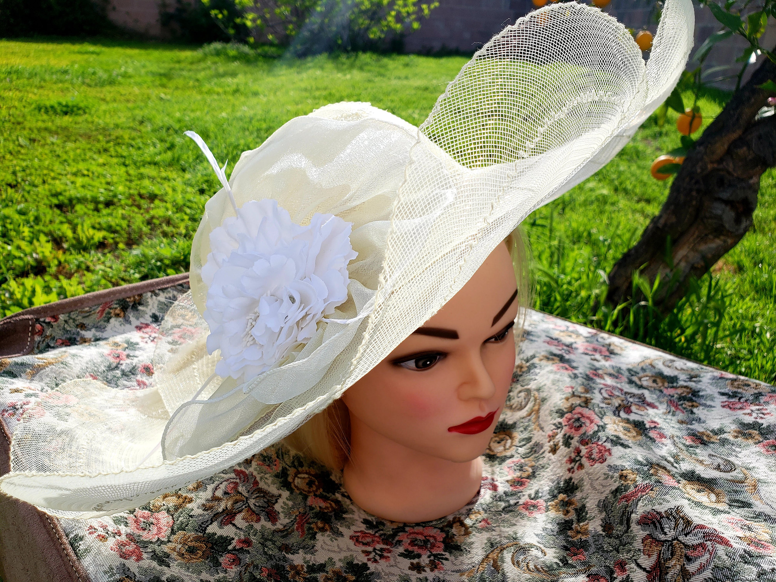 Elegant Cream Wide-Brim Floral Wedding Hat - Brand Cream Wedding Saucer Hat With Flowers - Ivory Royal Ascot  main image 2