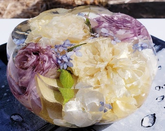 Preserved Wedding Flowers Bouquet in Large Flower Shaped Resin  Paperweight Keepsake.Preserving Bridal Bouquet.Resin Paperweight Keepsake,