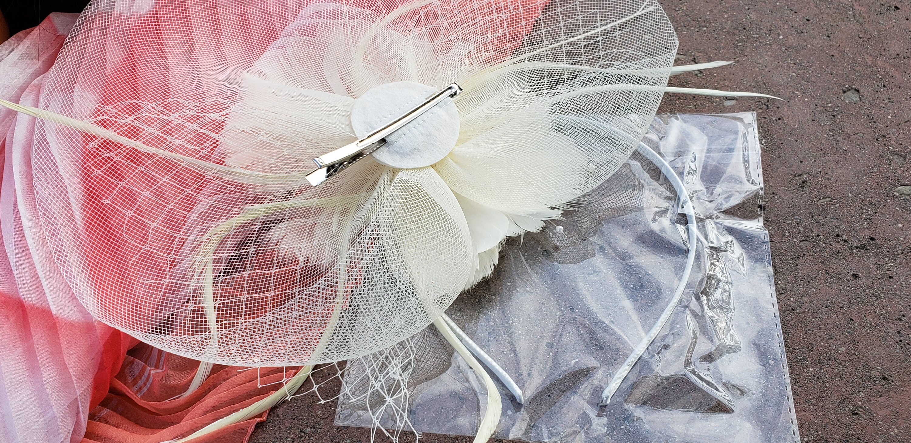 Feather Fascinator Hat with Clip, 10.24\